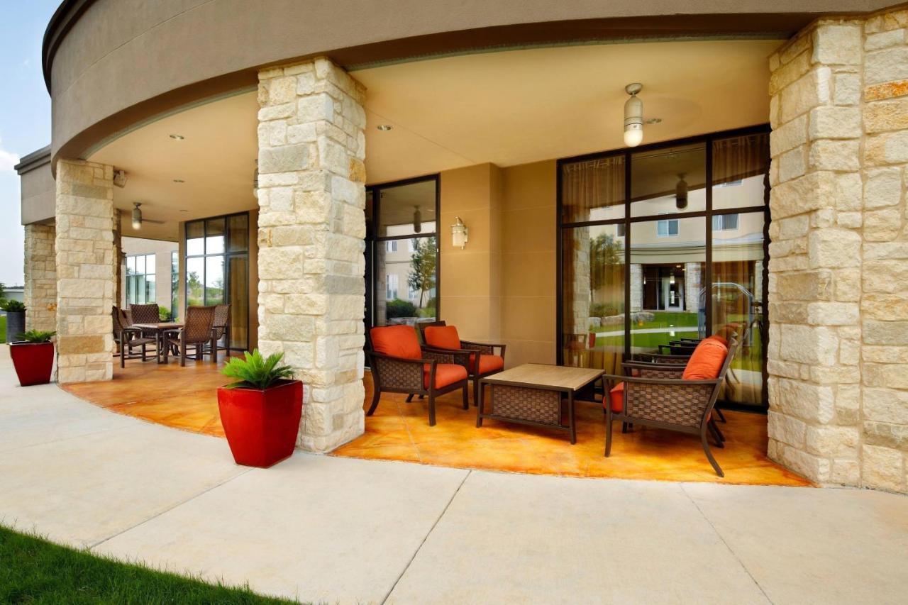 Courtyard By Marriott San Antonio Six Flags At The Rim Hotell Eksteriør bilde